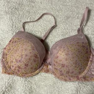Victoria’s Secret Body by Victoria bra